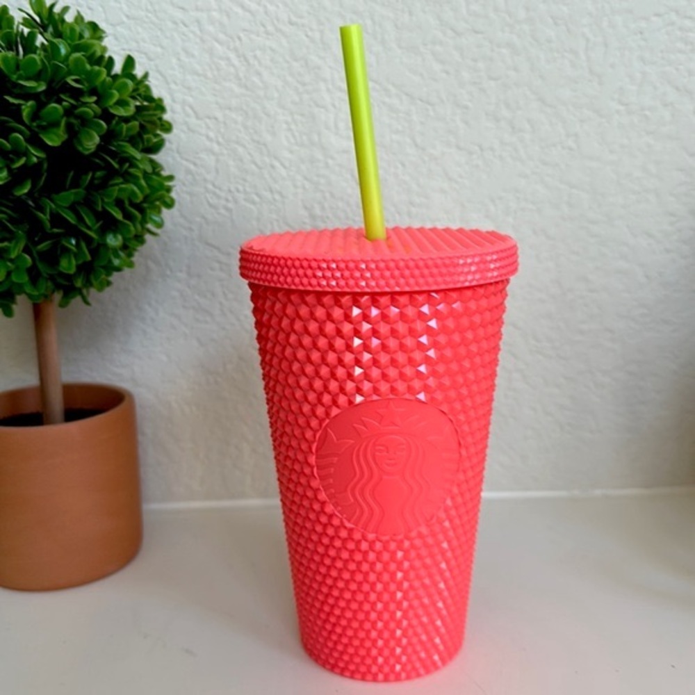 ❗️STARBUCKS DRAGON FRUIT PINK STUDDED BLING HOLIDAY STRAW TUMBLER COLD CUP